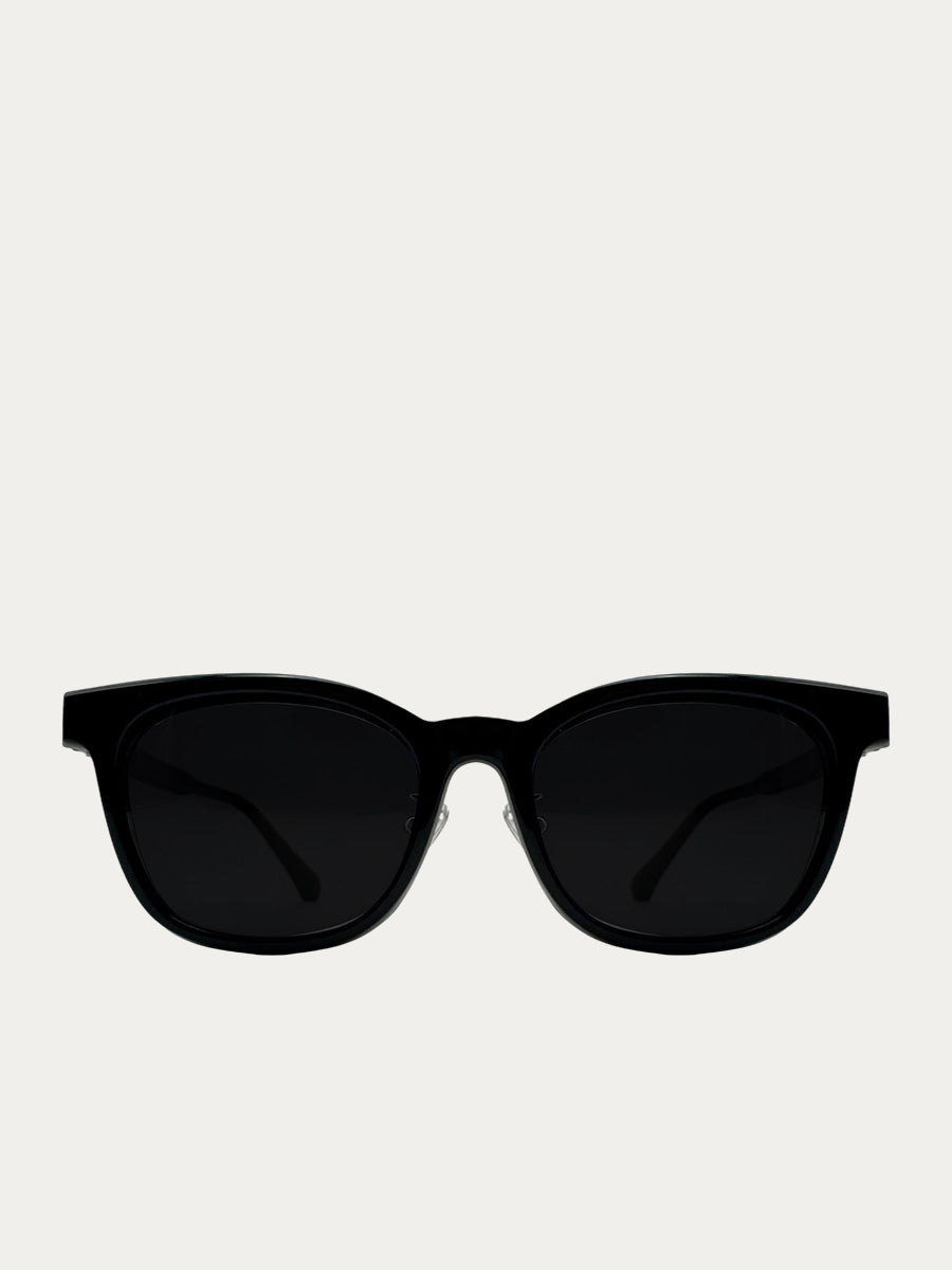 Daya in Gloss Black