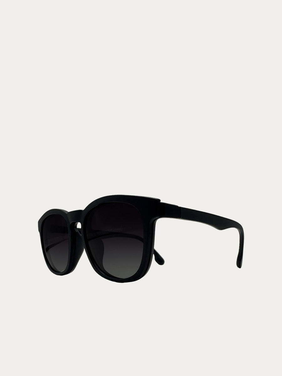 Dillon in Matte Black