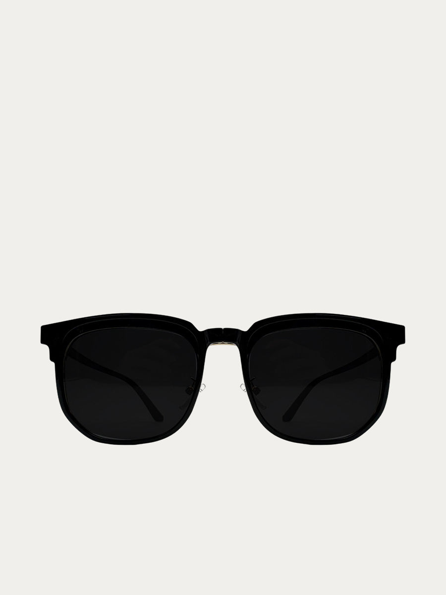 Johnson in Black-Gold